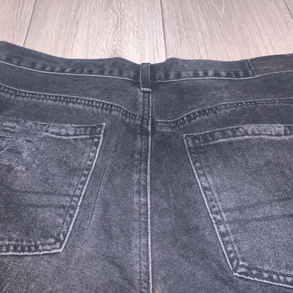 AE ripped black mom jeans - Picture 4 of 5